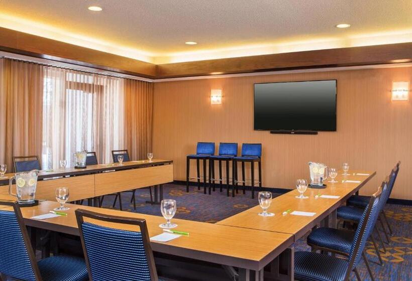 فندق Courtyard Hartford Manchester