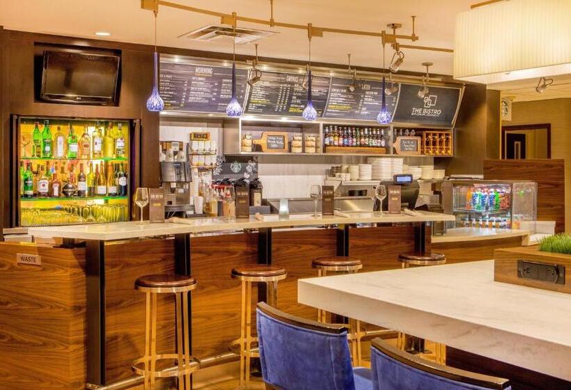 فندق Courtyard Hartford Manchester