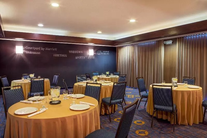 호텔 Courtyard Hartford Manchester