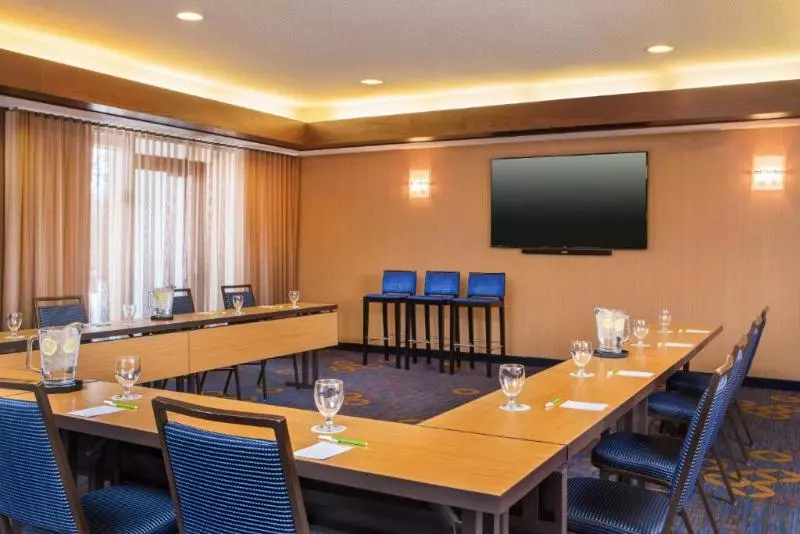 호텔 Courtyard Hartford Manchester