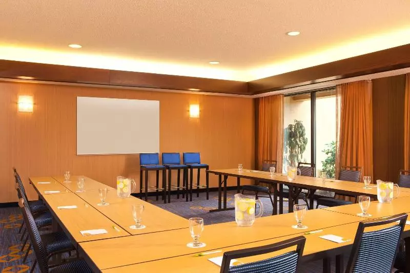 호텔 Courtyard Hartford Manchester