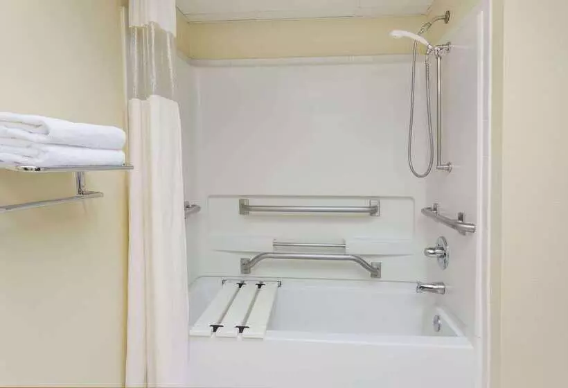 호텔 Days Inn By Wyndham Sanford