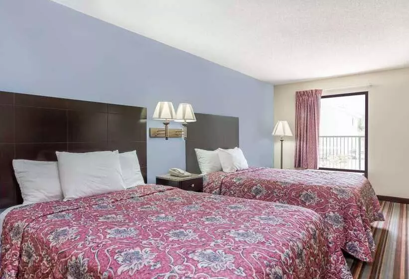 호텔 Days Inn By Wyndham Sanford