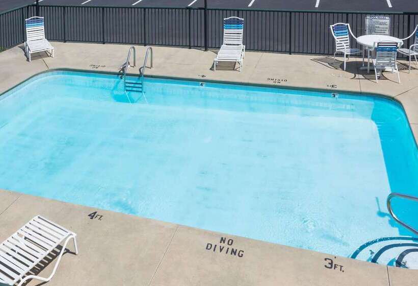 فندق Days Inn By Wyndham Sanford