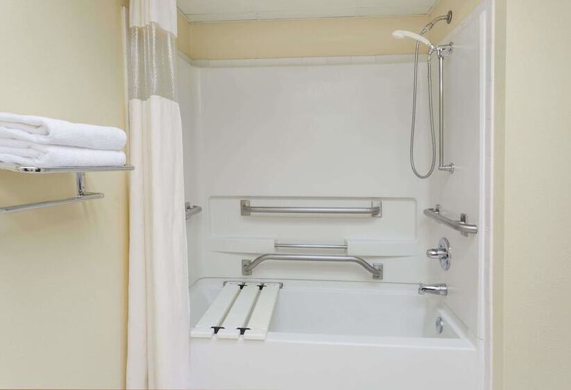 فندق Days Inn By Wyndham Sanford