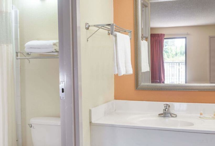 فندق Days Inn By Wyndham Sanford