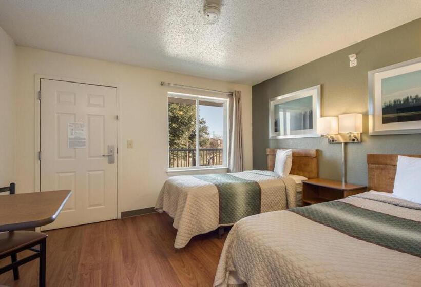 Отель Hometowne Studios By Red Roof Dallas   Mesquite