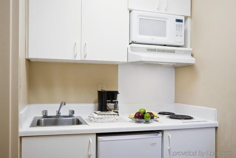 בית מלון כפרי Hometowne Studios By Red Roof Spokane   Valley