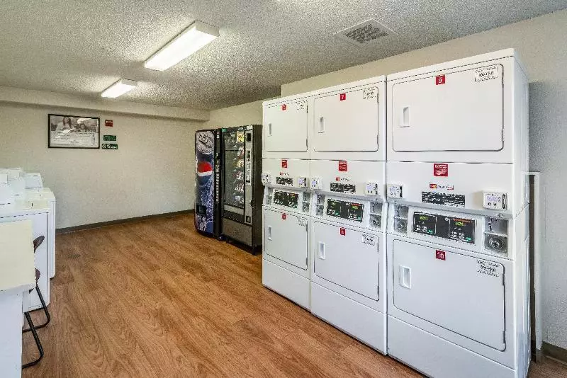 酒店 Hometowne Studios By Red Roof Spokane Valley