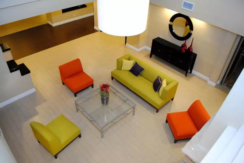 Отель Doubletree By Hilton Chatsworth