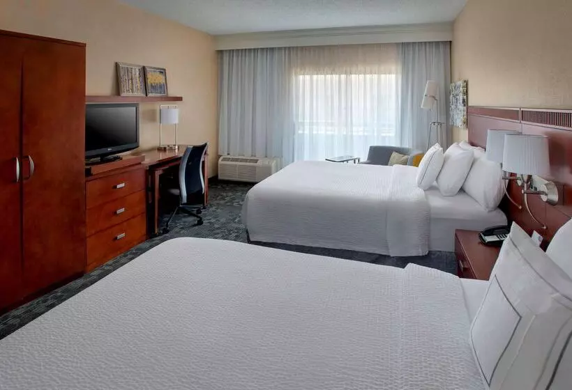 ホテル Sonesta Select Boston Foxborough Mansfield