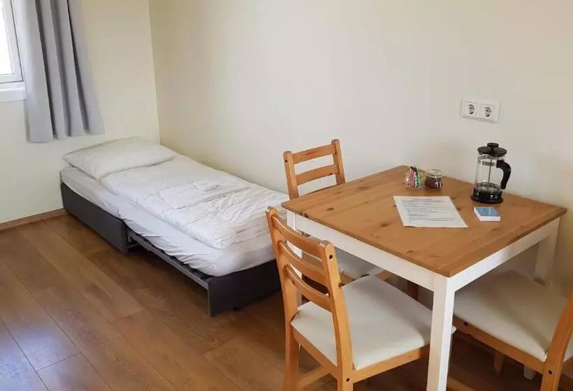 تختخواب و صبحانه Hjartarstaðir Guesthouse