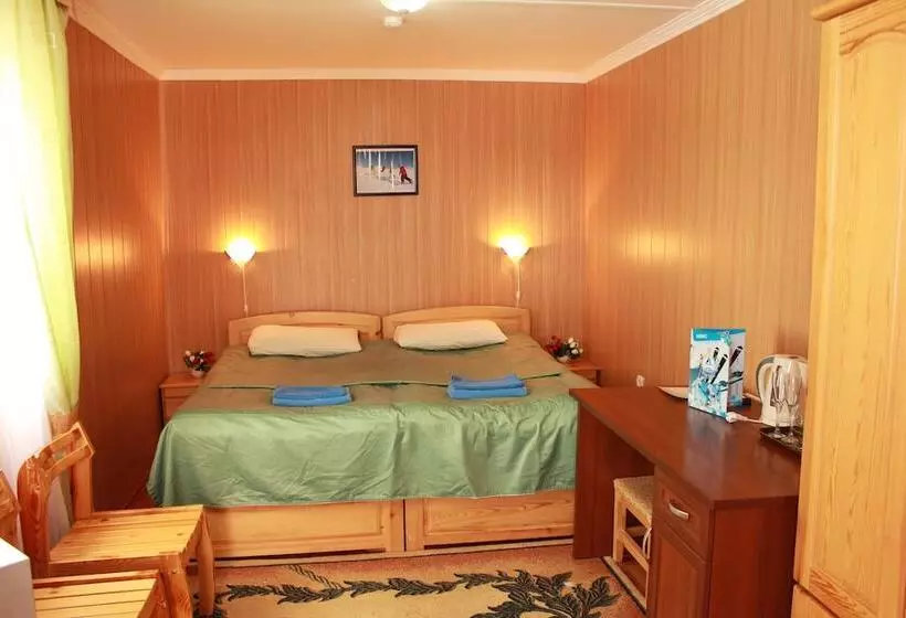 مسافرخانه Too Ashuu