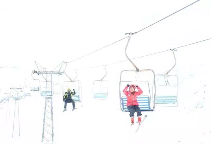 مسافرخانه Too Ashuu