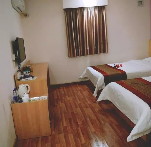 هتل 7 Days Inn Guangzhou Pazhou Branch