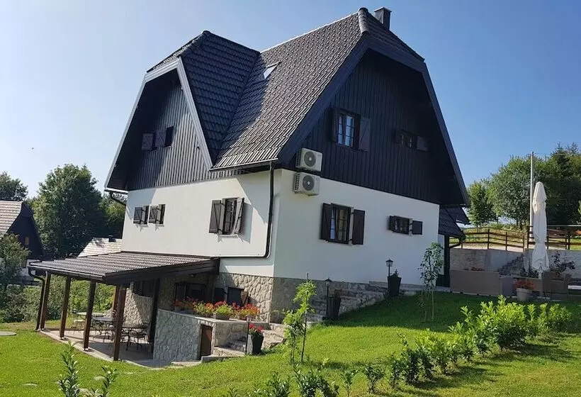 Hotelli B&b Plitvice Lakes Villa Prica