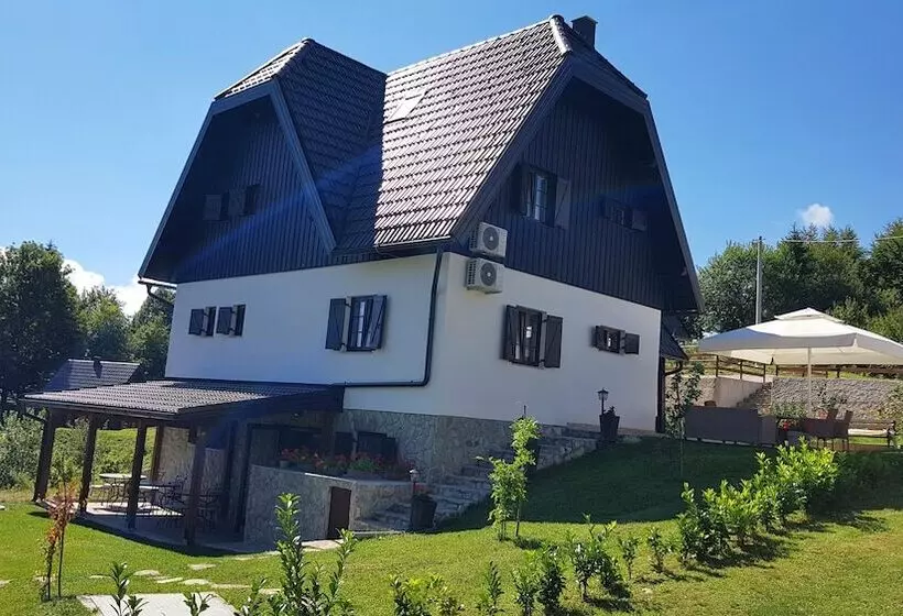 Hotelli B&b Plitvice Lakes Villa Prica