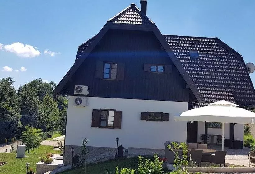 Hotelli B&b Plitvice Lakes Villa Prica