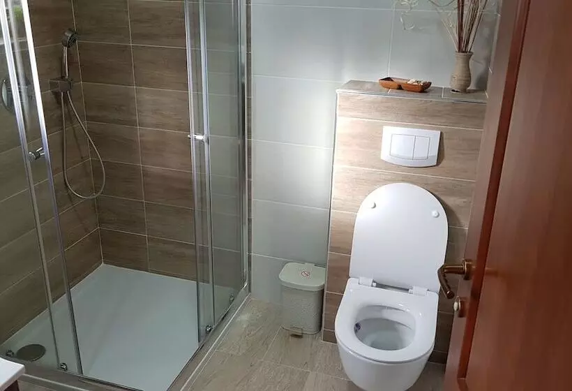 Hotelli B&b Plitvice Lakes Villa Prica