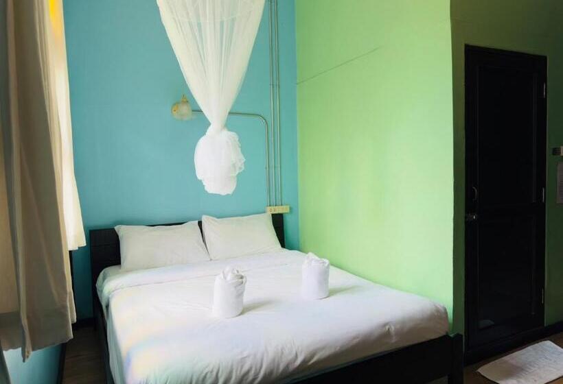 هتل Mi Casa Thaphae Chiang Mai