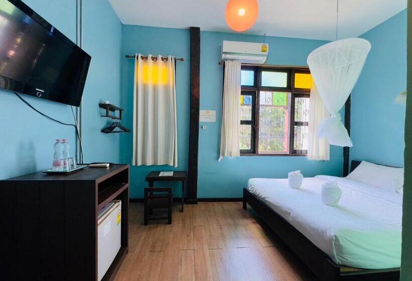 هتل Mi Casa Thaphae Chiang Mai