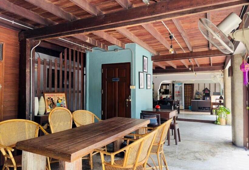 هتل Mi Casa Thaphae Chiang Mai