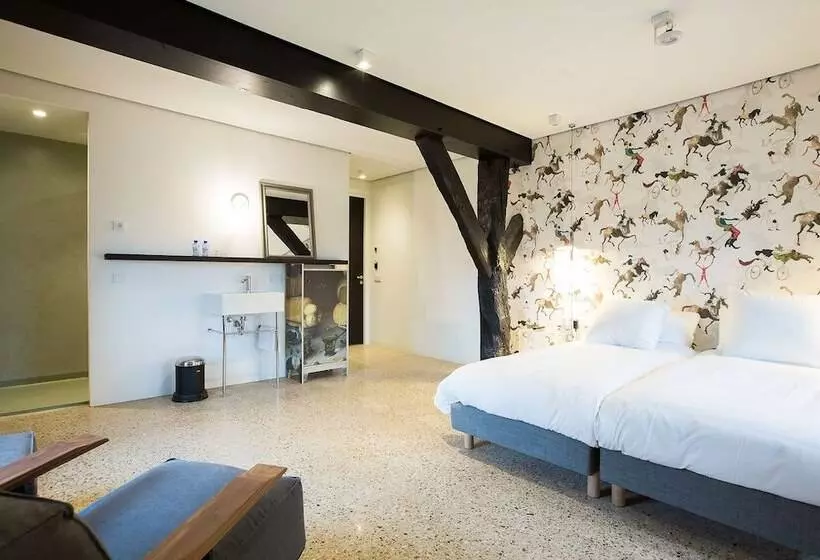 Hotelli Napoleonschuur