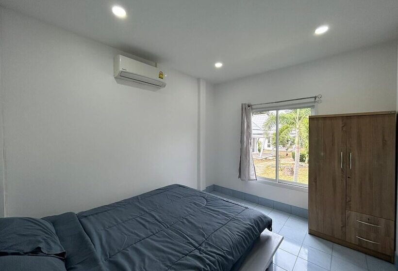 בית מלון כפרי Thiptara Resort Adults Only