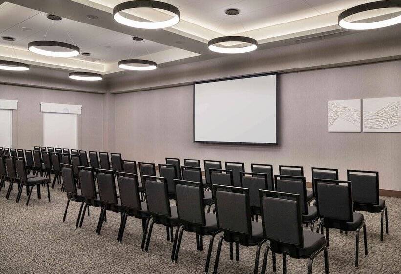 فندق Tru By Hilton Denver Downtown Convention Center