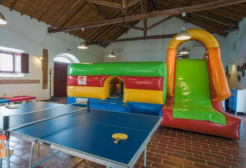 ペンション Casa Adega Do Mosteiro   Turismo Rural