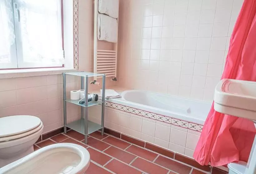 ペンション Casa Adega Do Mosteiro   Turismo Rural