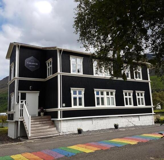 پانسیون Við Lónið Guesthouse