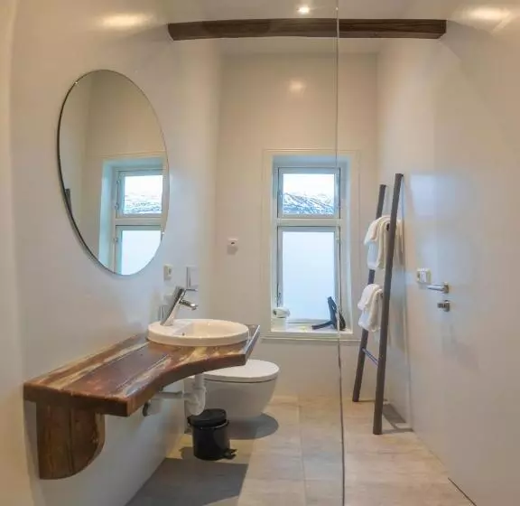 پانسیون Við Lónið Guesthouse