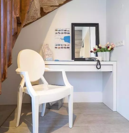پانسیون Við Lónið Guesthouse