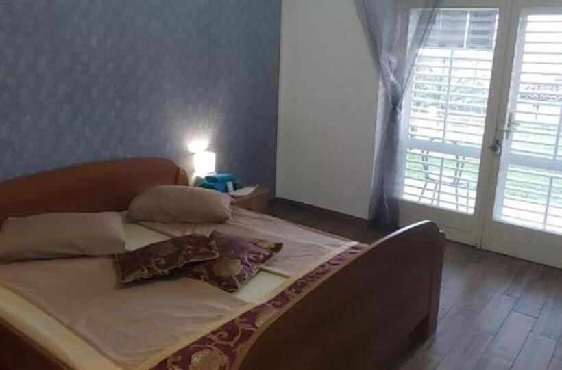 پانسیون Villa Senegačnik