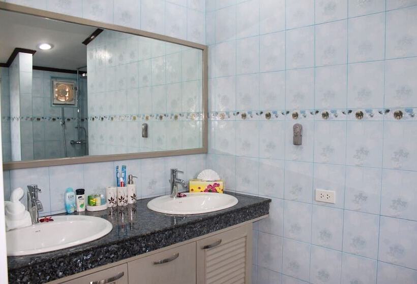 Coconut Laguna Villas