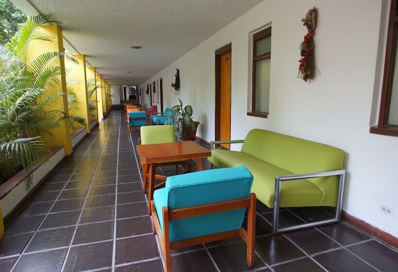 Hotel Bachue Girardot