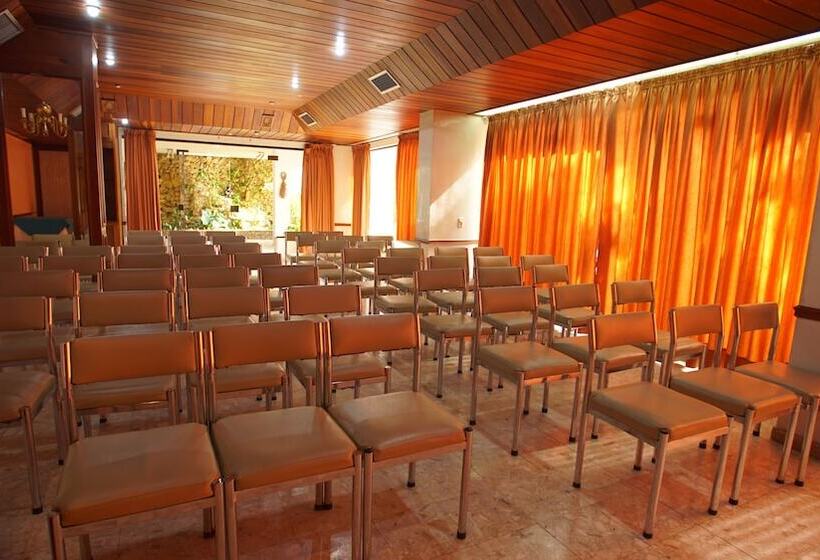 Hotel Bachue Girardot