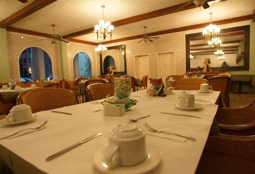 Hotel Bachue Girardot