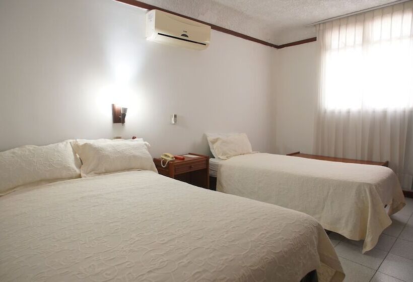 Hotel Bachue Girardot