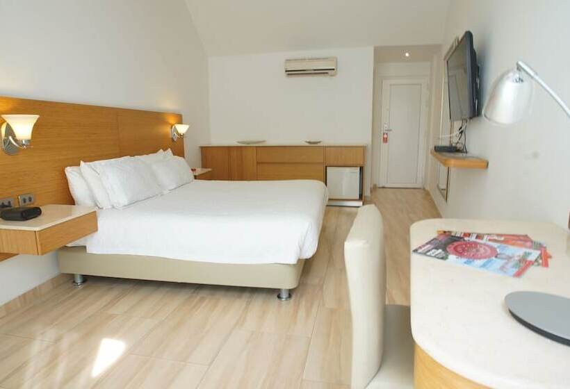 Hotel Bachue Girardot