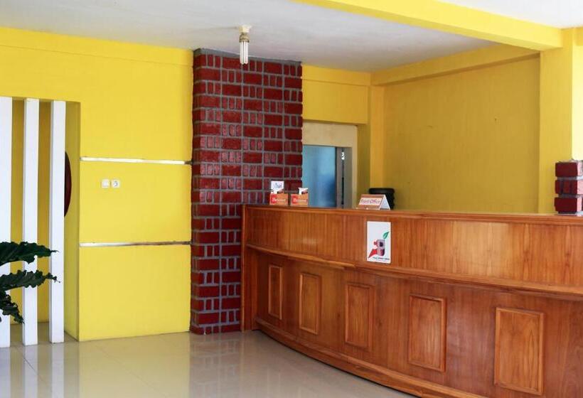 בית מלון כפרי Oyo 1722 Villa Ciparay Indah