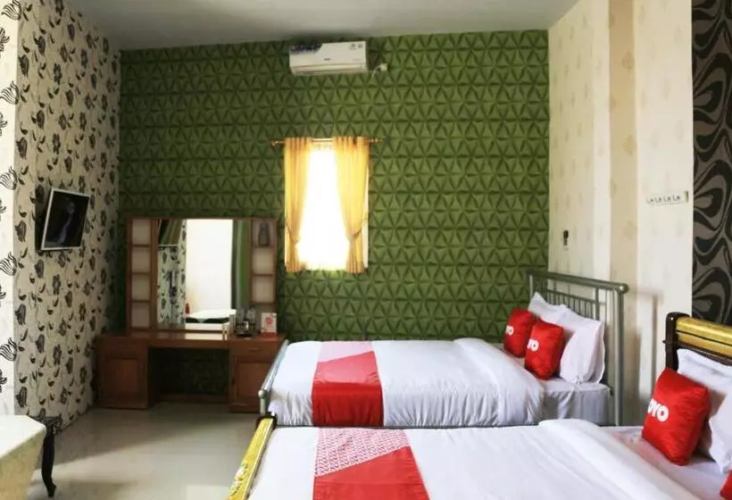 Hotelli Oyo 1722 Villa Ciparay Indah