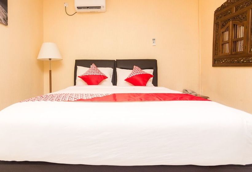 فندق Oyo 1771 Zeke