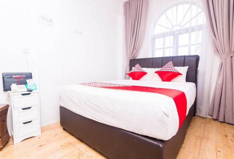 فندق Oyo 1771 Zeke