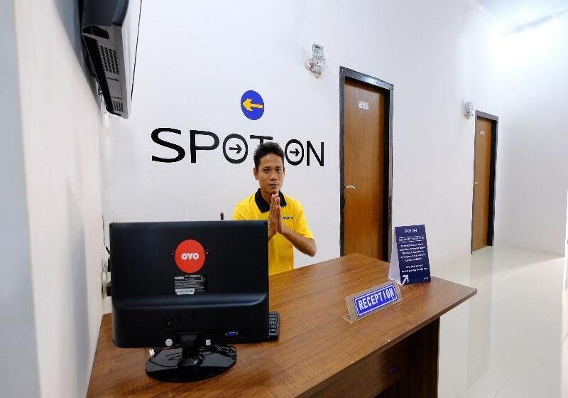 בית מלון כפרי Spot On 1784 Tnc Residence Syariah