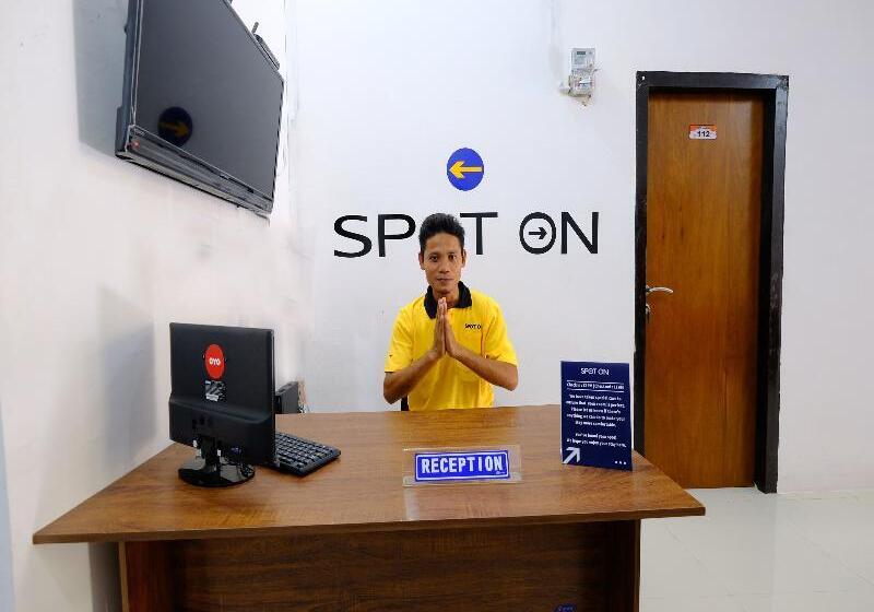 בית מלון כפרי Spot On 1784 Tnc Residence Syariah