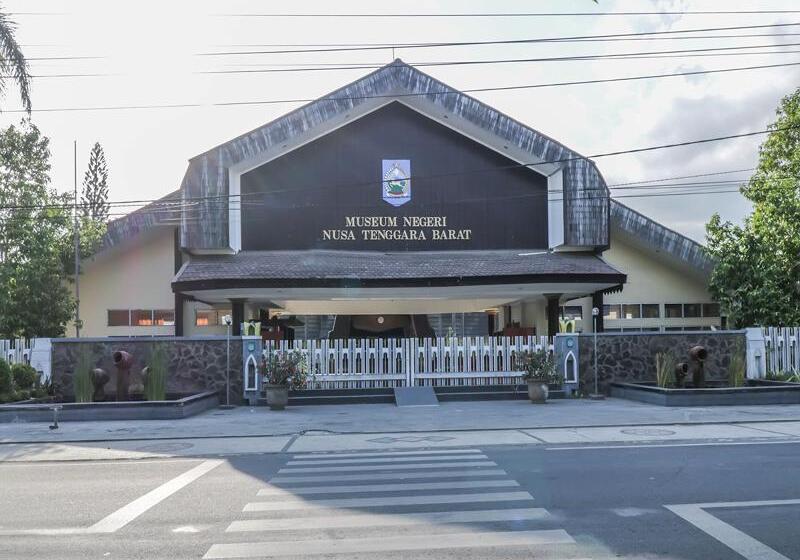 בית מלון כפרי Spot On 1784 Tnc Residence Syariah