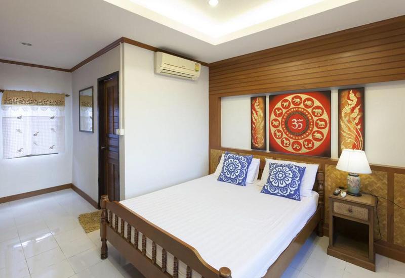 Пансион Little Home Guesthouse