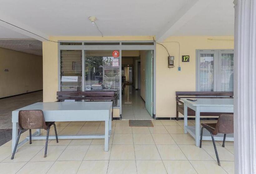 فندق Reddoorz At Cbr Residence Blimbing